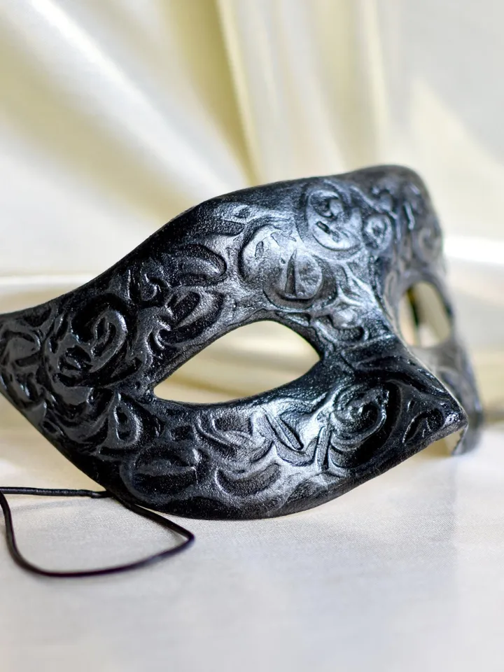 Black men masquerade mask to halloween costume. Colombina cosplay masks to masquerade costume.
