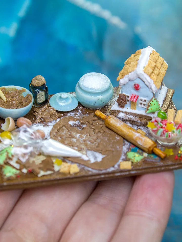MINIATURE gingerbread house kit on a board 2