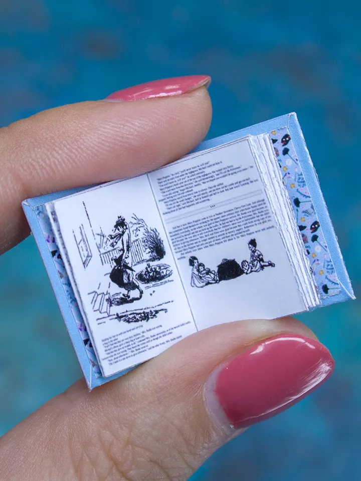 FREE TEMPLATE Miniature Mary P. book