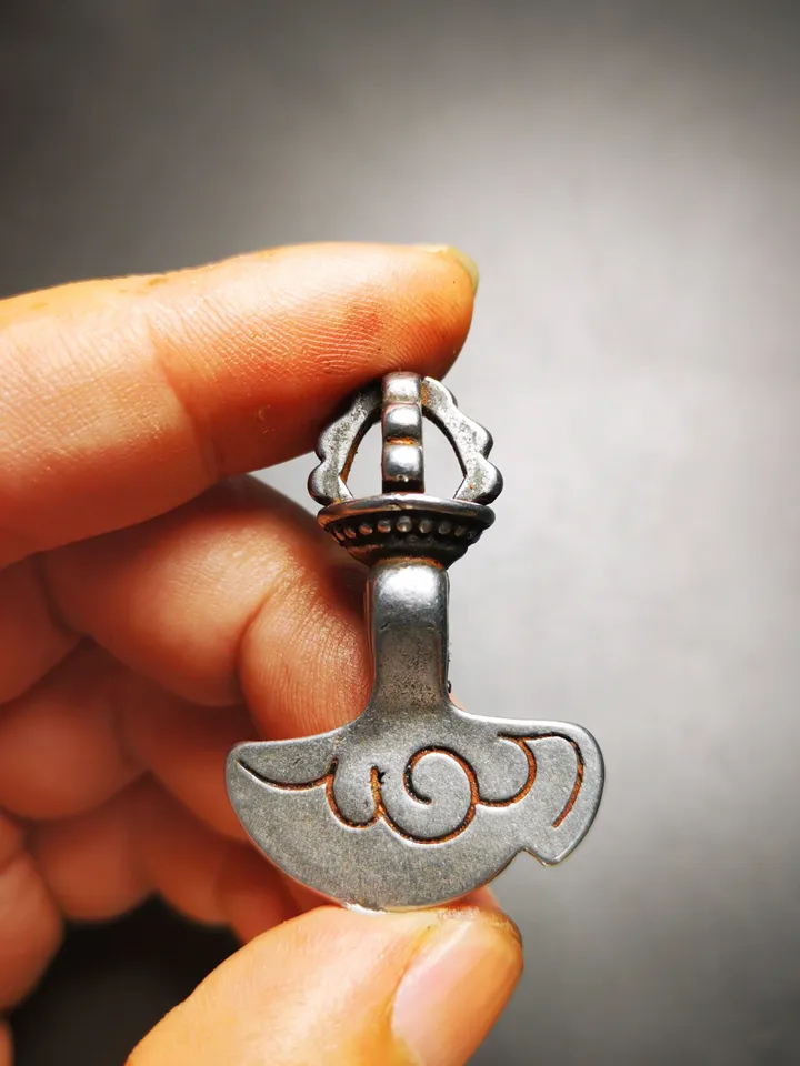 Gandhanra Antique Tibetan Amulet Pendant,Kartika(knife of the dakinis), Trantic Buddhism Dharma, Made of Thunder Iron