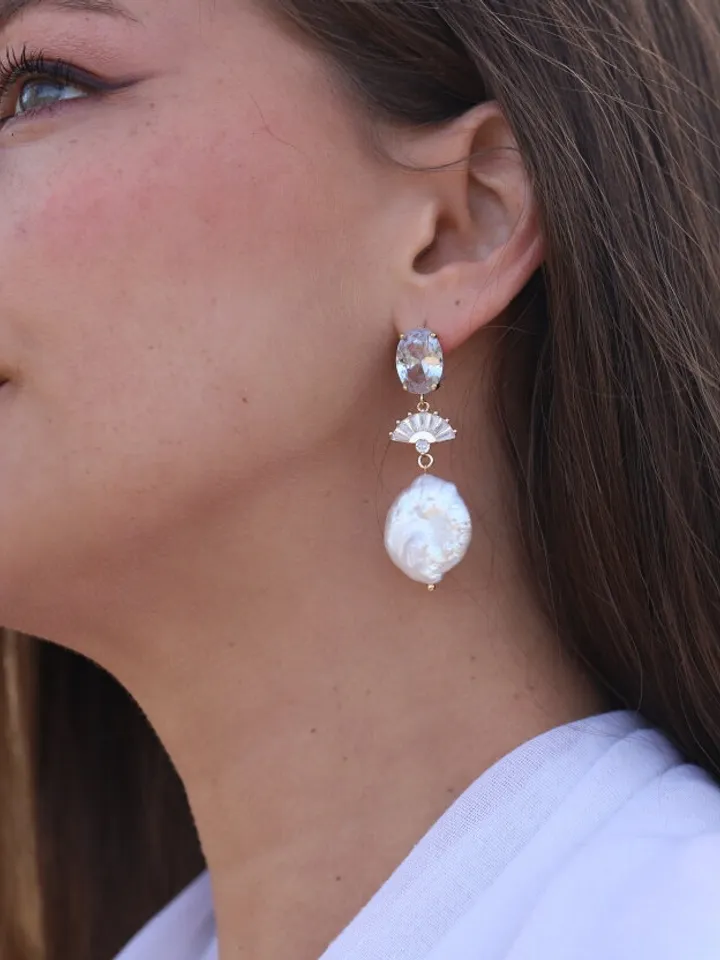 Art Deco Wedding Earrings, Big Freshwater Pearl Boho Bridal Earrings , Gold Fan Vintage Statement Wedding Earrings , Boho Bridal Earrings