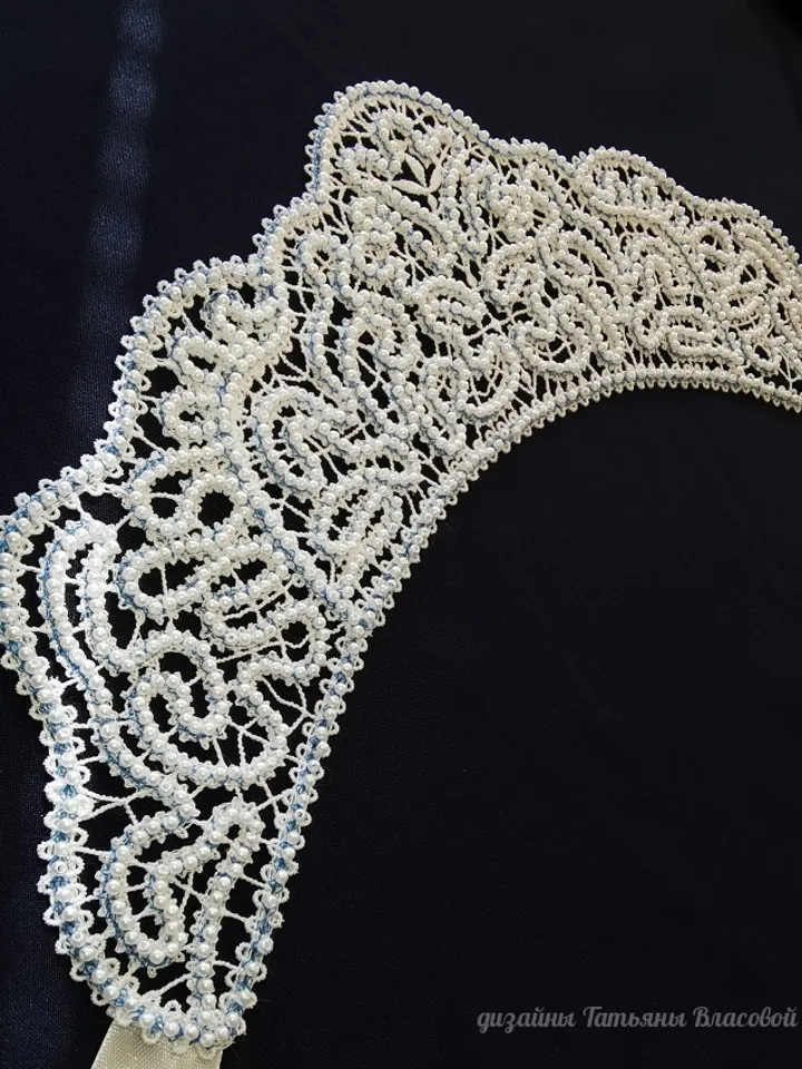 Diadem design for machine embroidery