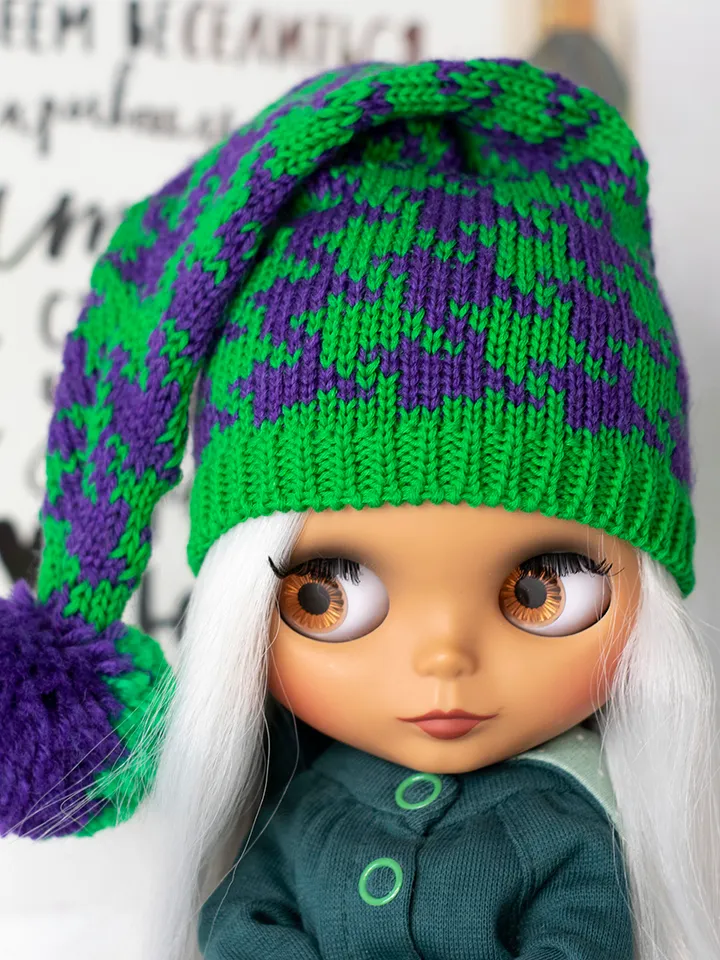 Green hat with pompom for Blythe doll, Pullip doll, Icy doll for Saint Patrick's day or Christmas, irish outfit for doll