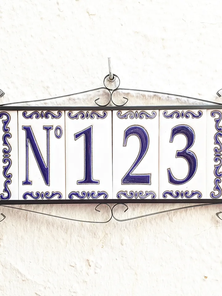 Ceramic letters and numbers 11cm (4.3") for the wall - Hand-glazed in Spain - "AZUL-CLASICA" models - Ceramic letters number -
