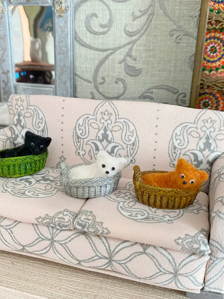 Kittens in a basket. Miniature. 1:12.Cat for a doll. Dollhouse miniature.Handmade.