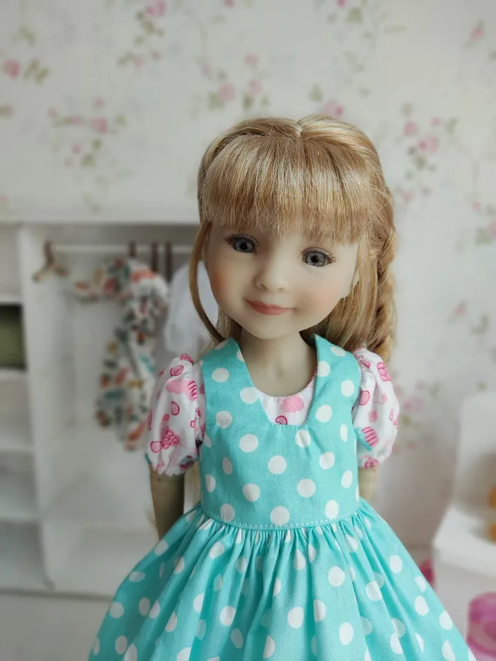 PDF sewing pattern for Ruby Red Fashion friends dolls.