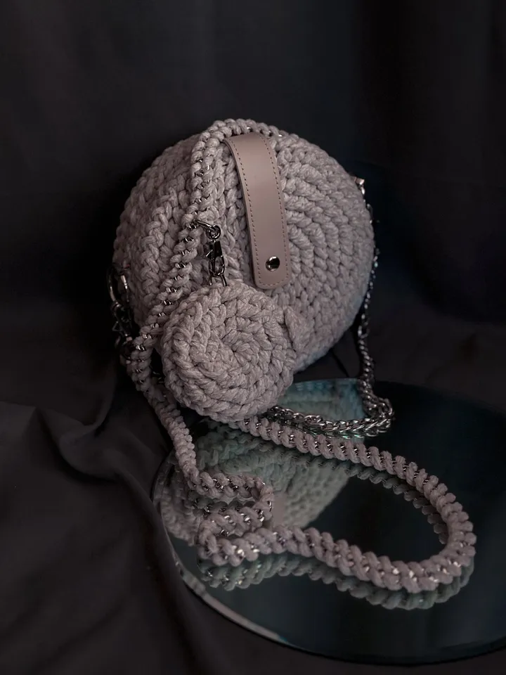 Small round bag, clutch bag, messenger bag, shoulder bag round, handbag round purse, hobo crochet bag, soft bag women, little Ivory bag