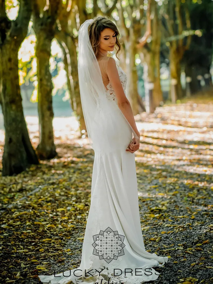 Mermaid wedding dress sexy One shoulder wedding dress fitted Crepe wedding dress with leg slit Couture wedding dress courthouse / Melisandre
