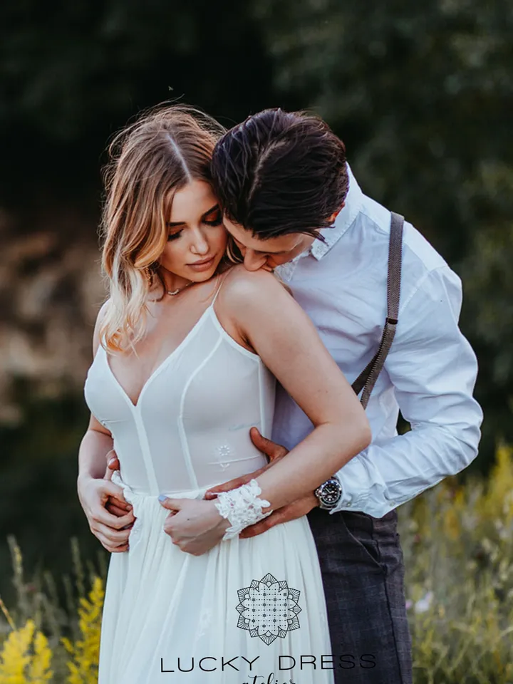 Elopement wedding dress flowy Muslin wedding dress spaghetti straps Courthouse wedding dress simple Custom wedding dress garden / Miriam II
