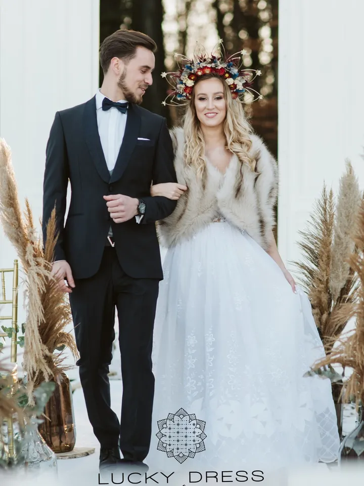 Elopement dress winter Courthouse wedding dress Christmas Garden wedding dress custom Lace wedding dress tailored Spaghetti straps /Victoria