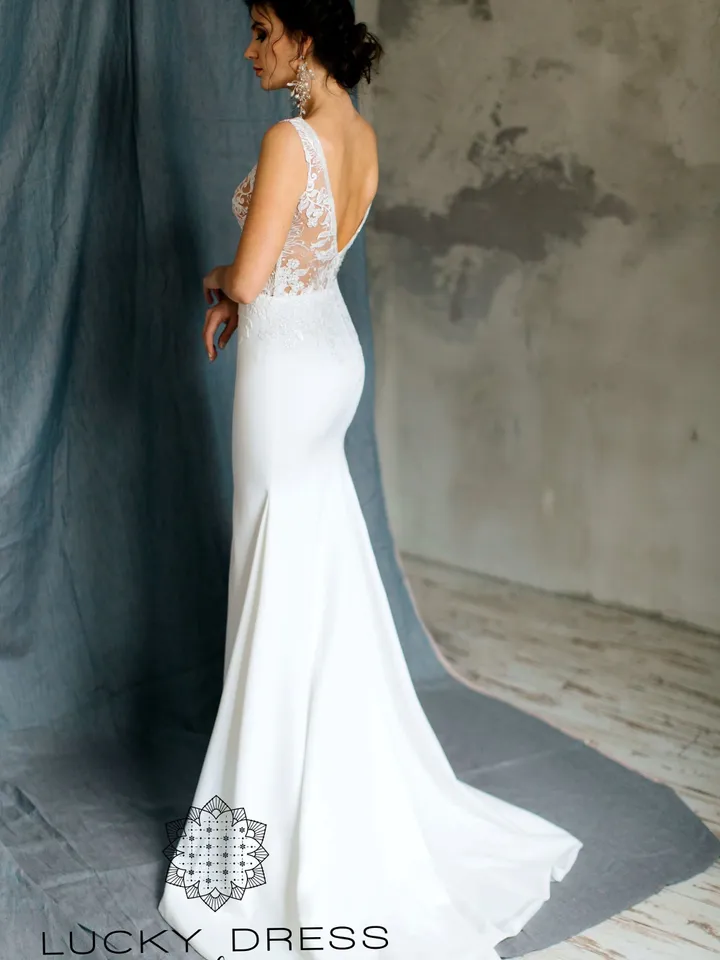 Mermaid wedding dress Great Gatsby Deep V wedding dress open back Sexy wedding dress courthouse Crepe wedding dress / Era