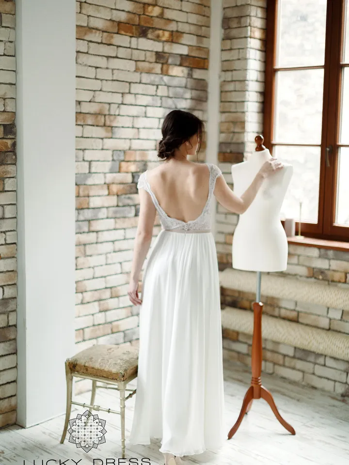 Rustic wedding dress simple Garden wedding dress casual Barn wedding dress minimalist Flowy wedding dress country Custom dress / Callista