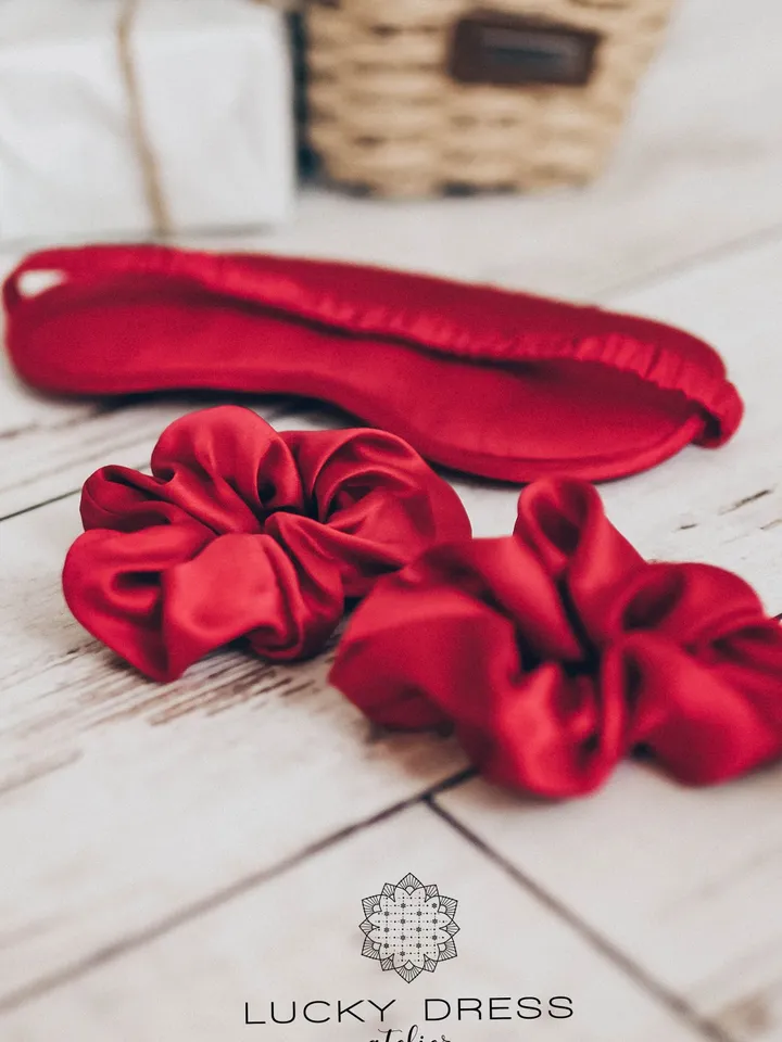 Pure silk gift set II / Gift for her Silk eyes mask Silk scrunchies Red silk mask Silk satin mask Soft sleep mask Organic eyes mask