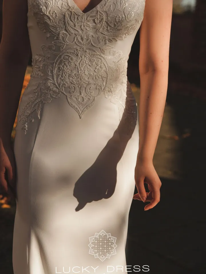 Elopement dress Mermaid wedding dress courthouse Crepe wedding dress garden Lace wedding dress custom Sexy wedding dress / Palmyra III