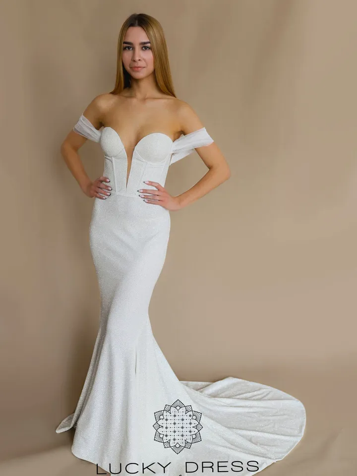Mermaid wedding dress corset Sheath wedding dress glitter Sweetheart wedding dress long sleeves Silver wedding dress winter / Kara