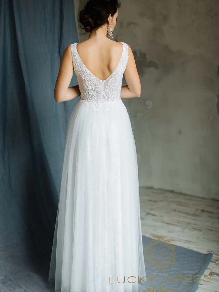 Tulle wedding dress Boho wedding dress Simple wedding dress Lace wedding dress Beach wedding dress Flowy wedding dress / Vassa