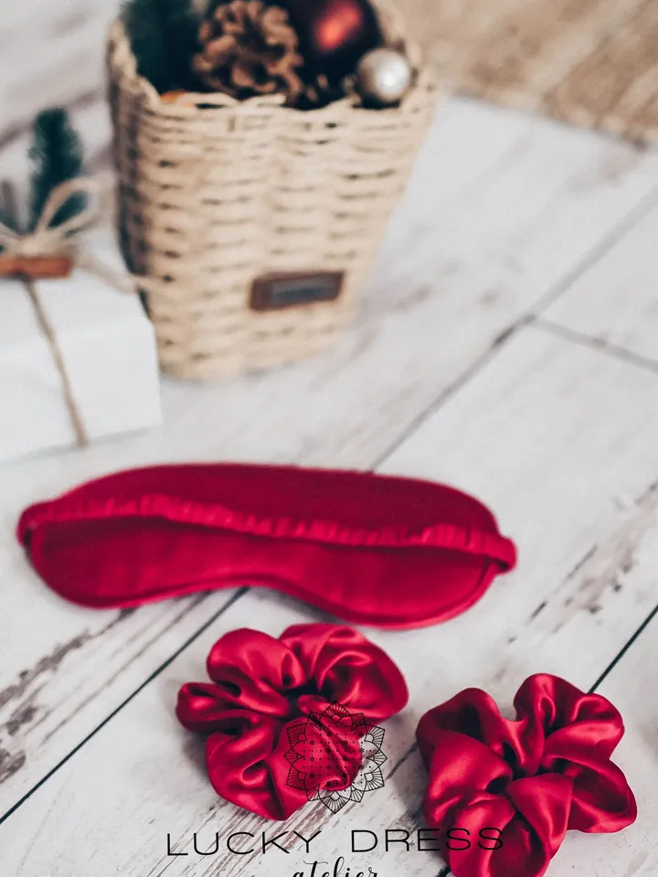 Pure silk gift set II / Gift for her Silk eyes mask Silk scrunchies Red silk mask Silk satin mask Soft sleep mask Organic eyes mask