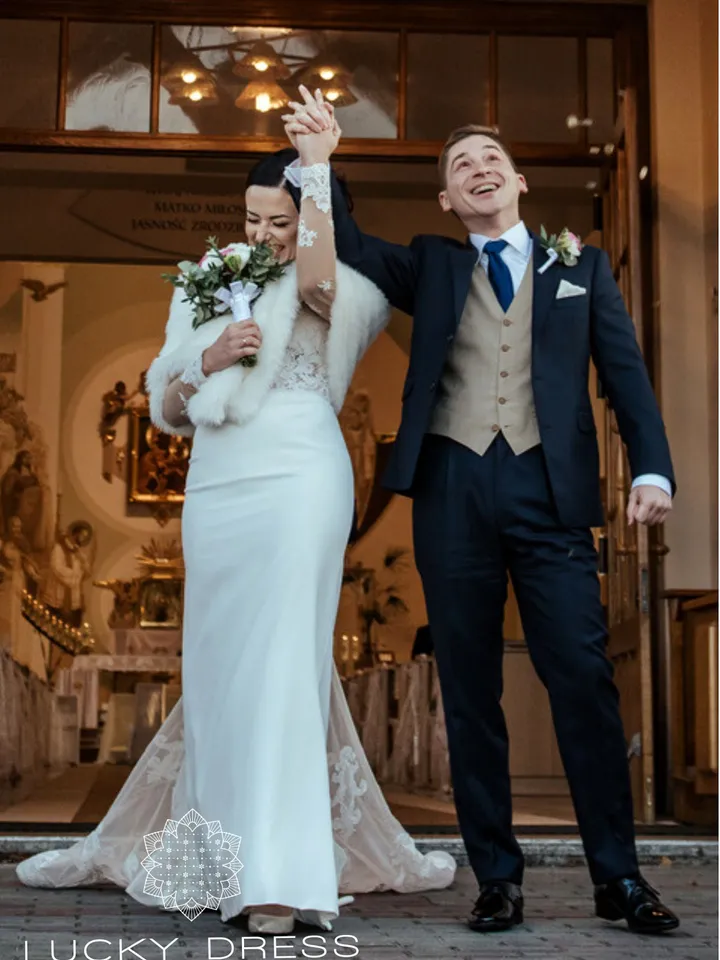 Custom wedding dress long sleeve Bespoke wedding dress corset Tailored wedding dress lace Winter wedding dress crepe Mermaid dress / Madlen