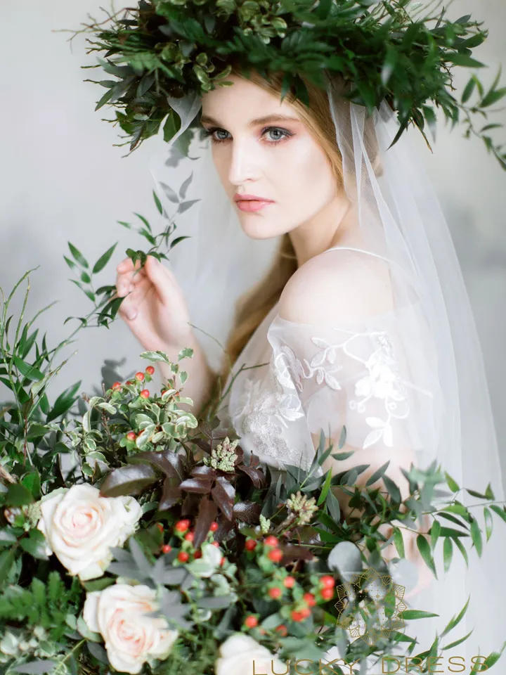 Cathedral veil bridal Floral veil unique Wedding veil lace One tier veil boho Tulle veil long Rustic veil stiffening Custom veil / Milana