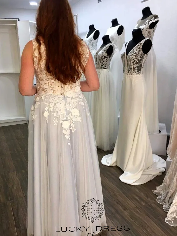 Plus size wedding dress boho Tulle wedding dress blue Lace wedding dress 3d A line wedding dress custom Floral wedding dress tailored / Kate