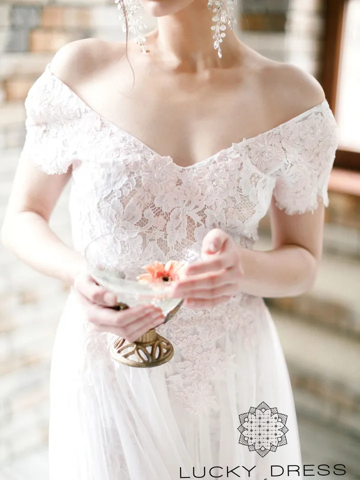 Rustic wedding dress short sleeve Flowy tulle wedding dress Pink wedding dress Garden wedding dress Barn wedding dress tailored / Agapia