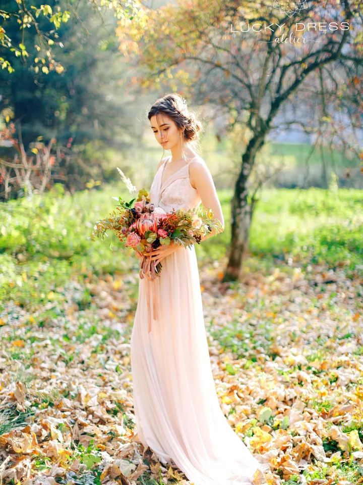 Formal dresses for women Dusty rose tulle dress Boho formal gown Pink dresses Custom clothing Lace formal dress Homecoming dress / Neonila