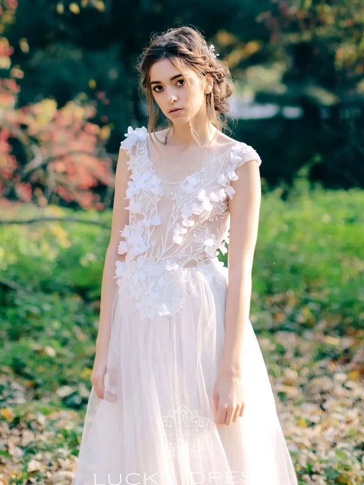 Backless wedding dress 3d A line wedding dress Bridal gown Lace wedding dress custom Floral wedding dress romantic Tailored dress / Lolanthe