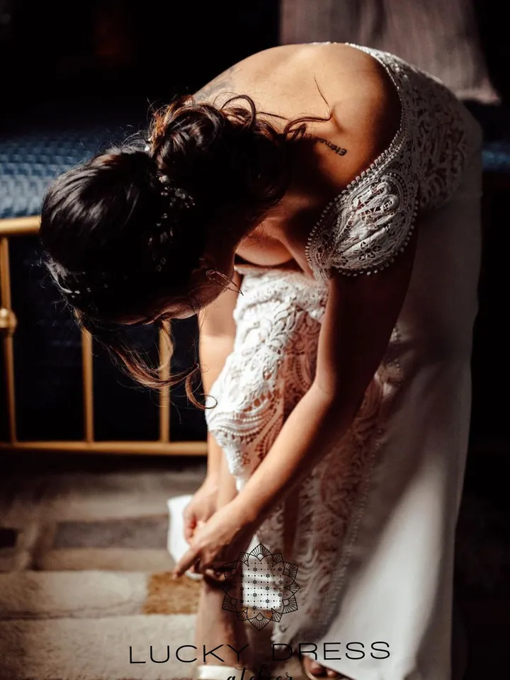 Elopement wedding dress lace Courthouse wedding dress mermaid Garden wedding dress boho Custom wedding dress sexy Bespoke dress / Essie
