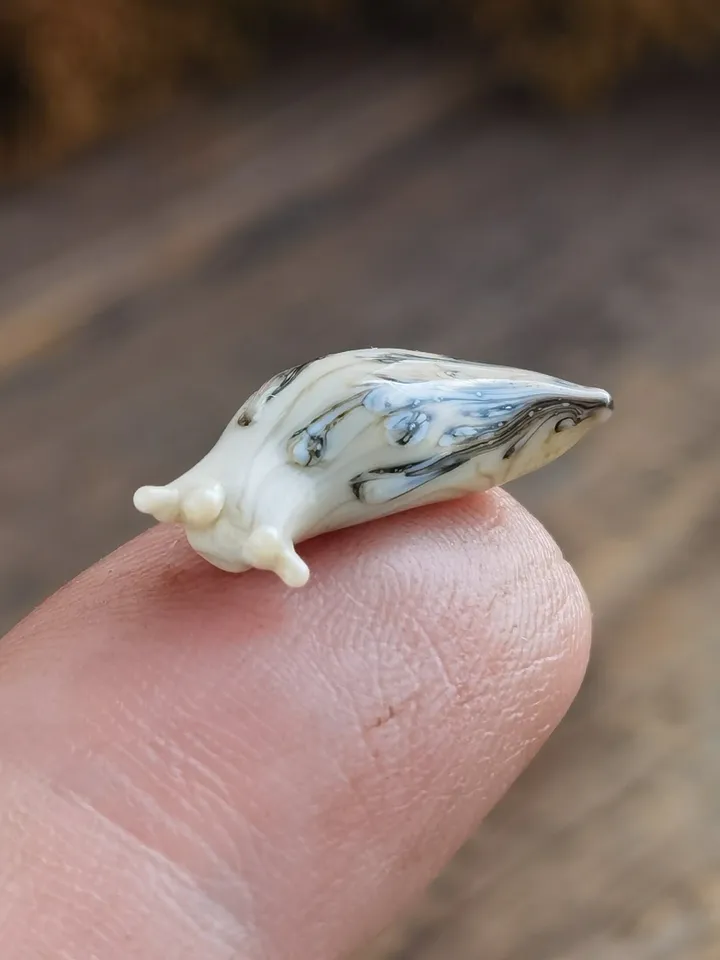 GLASS FIGURINES Slug figurine aquarium decoration Miniature animals Blown glass art Miniature slug gift Terrarium figurine Glass slug snail