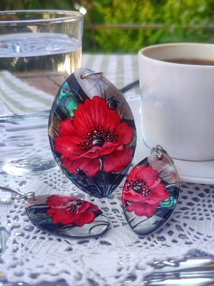 Handmade jewelry sets: Gorgeous Red Poppies on Stylish pearl pendant & earrings • Statement floral pendant with handmade jewelry earrings