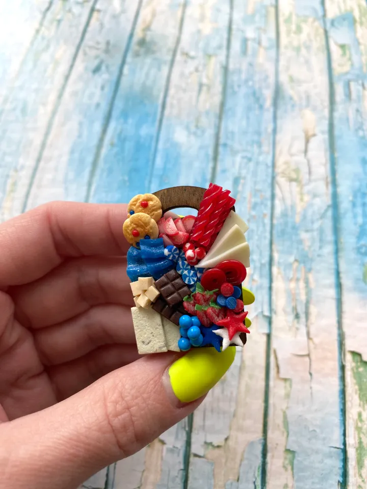 Miniature 4th July Charcuterie board with polymer clay Souvenir