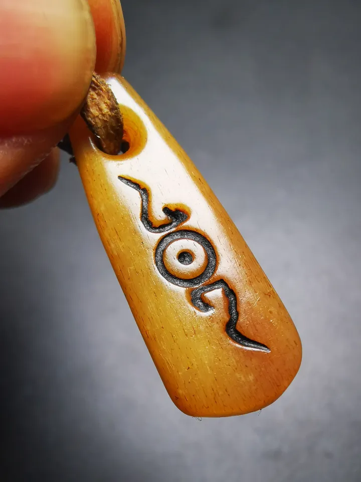 Gandhanra Tibetan Yak Bone Carved Amulet,Bead Counter Pendant,Mani Jewel Amulet for Mala,Prayer Beads