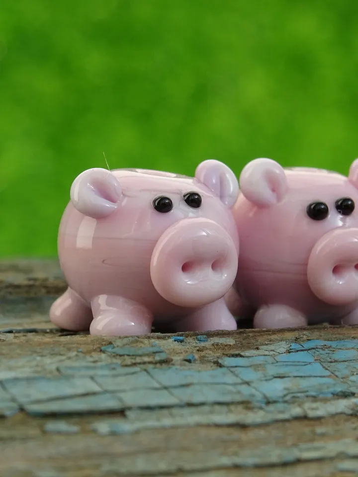 Pig figurine Pig miniature Tiny pig glass pig Tiny figurine Miniature animal