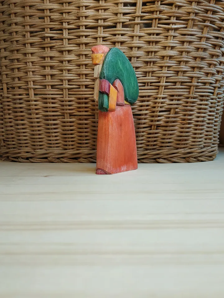 Wooden figurine of Santa Claus.