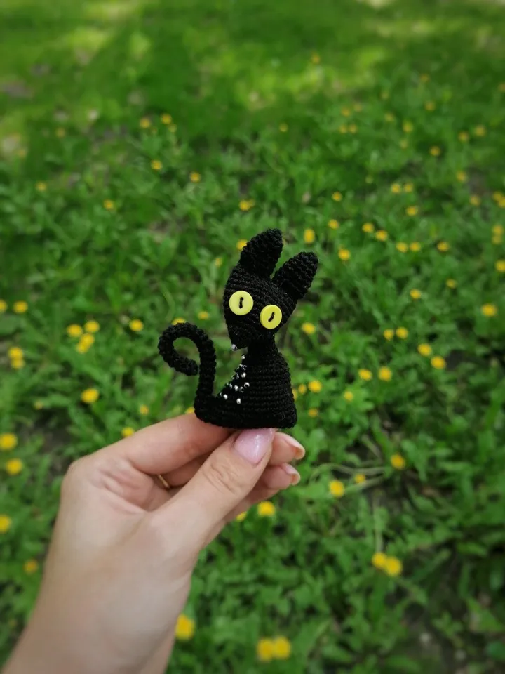 PDF Crochet Brooch Pattern Black Cat, Amigurumi Cat Pin, Cute Crochet Kitty, Animal Brooch Pattern, Handmade Cat Jewelry Crochet Animal Gift