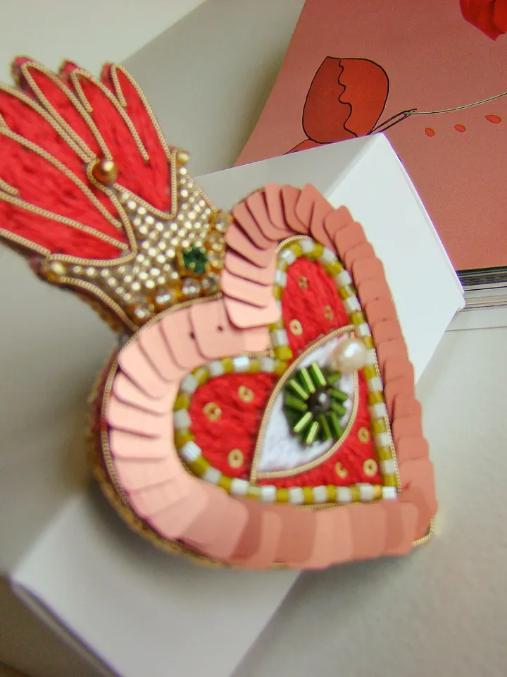 Heart eye brooch, embroidered brooch, beaded heart brooch