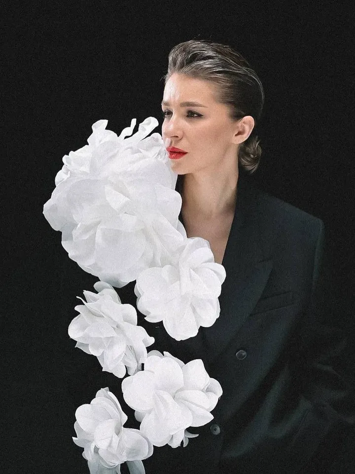 Flower brooch "Mary"