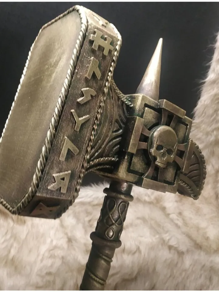 Ghal Maraz cosplay - Karl Franz - magical warhammer - Warhammer Fantasie Battle