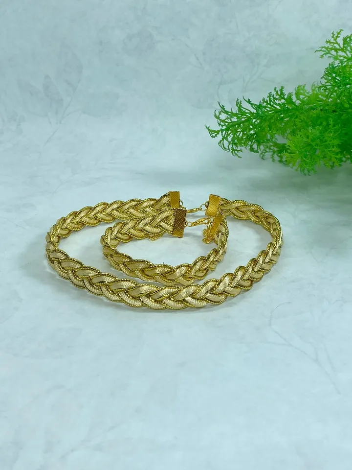 Choker and bracelet.Golden braid. Jewelry for you. Handmade.