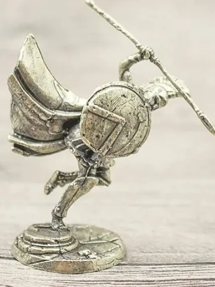 Spartan, Copper Miniature 36mm scale, Tabletop Wargaming miniature figures, warrior of Sparta, hoplite, ancient Greek warriors.