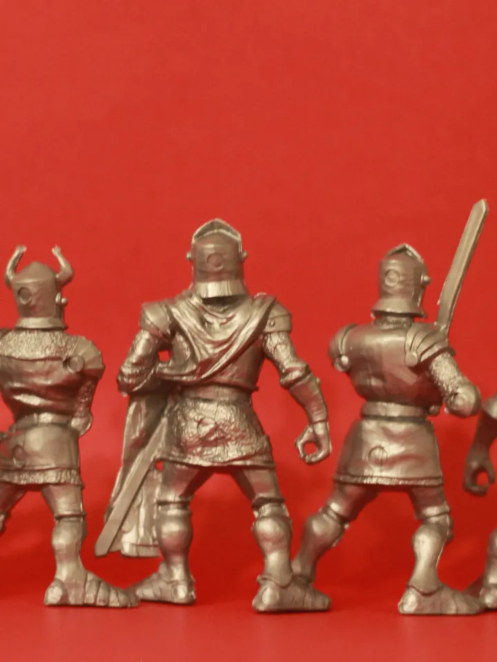 crusader knights, Miniatures 54mm scale, Tabletop Wargaming feudal miniature figures, medieval europe warriors