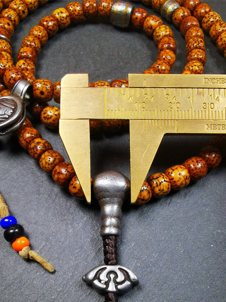 Gandhanra 108 Tibetan Lotus Seed Beads Mala,Prayer Beads Necklace,Rosary Beads for Meditation,Diameter 0.32&quot;, Circumference 30&quot;