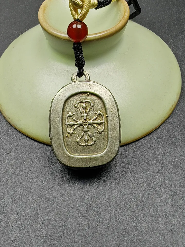 Gandhanra Antique Handmade Tsongkhapa Gau Ghau Shrine, Mini Tibetan Buddhist Altar Amulet Pendant,Made of White Copper