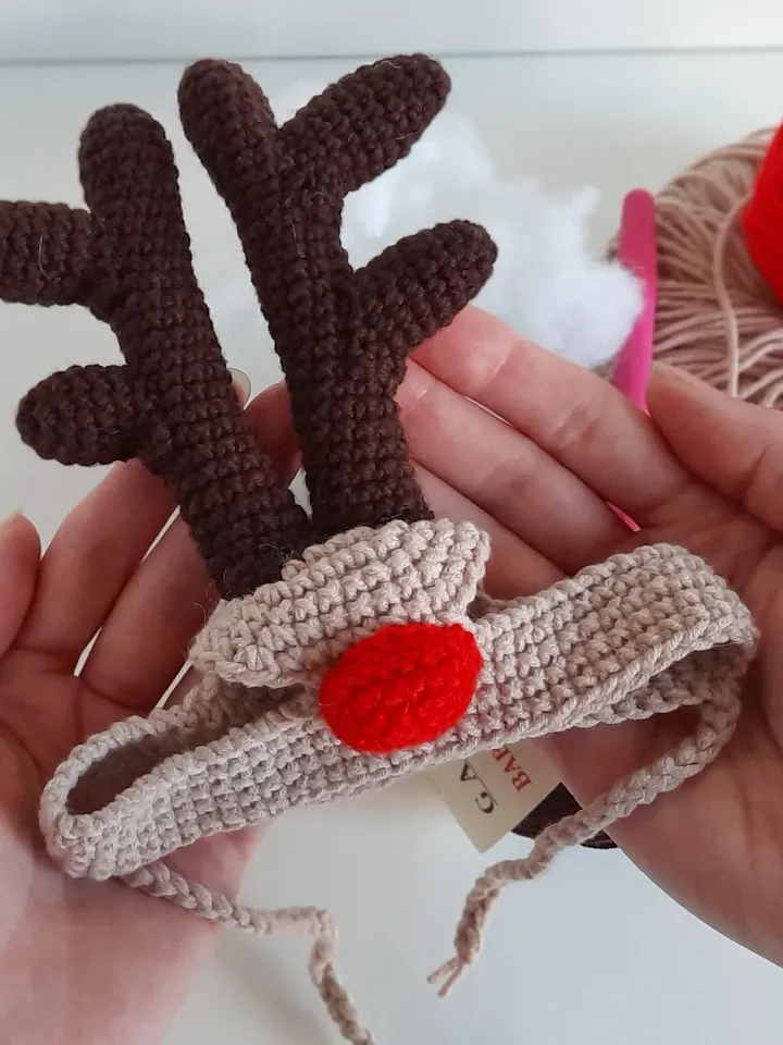 Crochet Pattern Christmas deer antlers hat for cat, Christmas Hat for Cat, PDF instructions for cat Christmas costume hat with chin straps