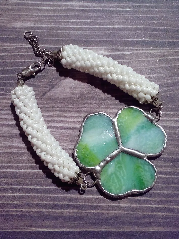 Shamrock bracelet, St Patricks 3 leaf clover Irish bracelet, st patricksday Clover trefoil leaf