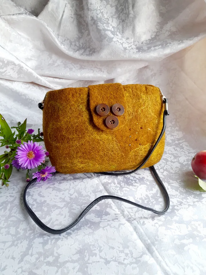 Crossbody bag