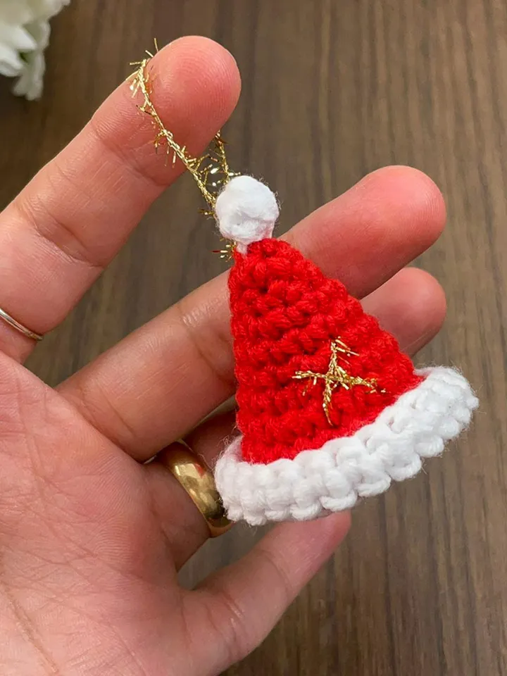 Crochet Santa Hat Pattern, Adorable Christmas Ornament Design for Beginners, Instant Download for Christmas Crochet PDF pattern