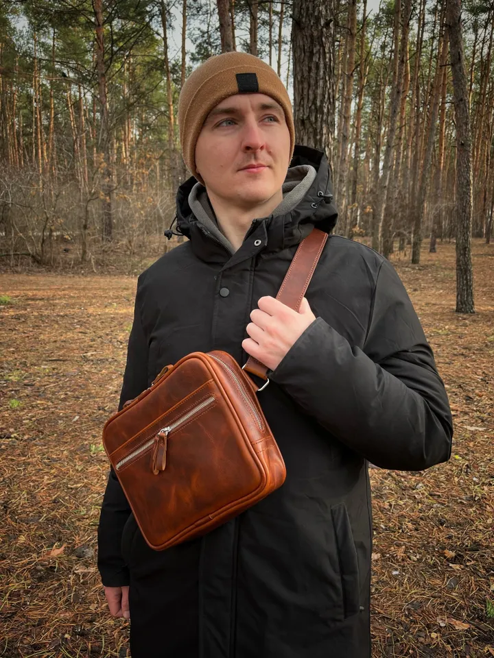 PDF Pattern for men's chest bag - pattern men's Chest bag for iPad - Download PDF Punch pitch 4 mm.