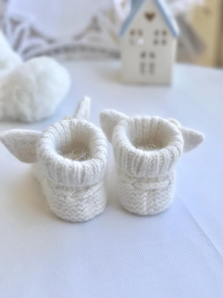 Easy Baby Rabbit Ears Booties Knitting Pattern & Tutorial - 0-3M PDF Download ENG