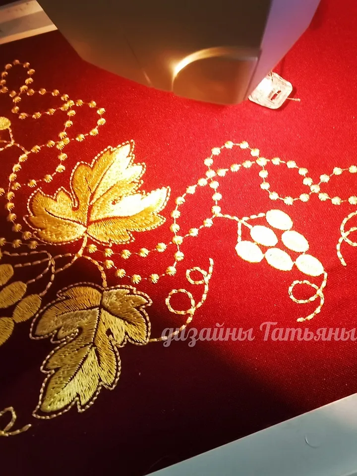 "Grapes with sequins" designs for household embroidery machine